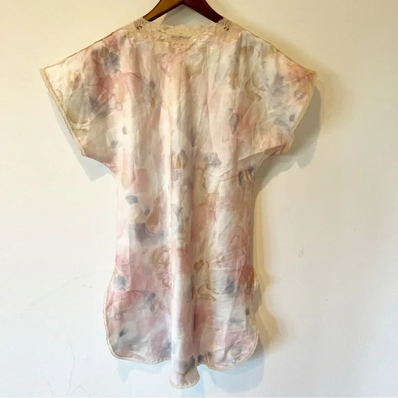 Vintage Miss Elaine Watercolor Short Sleeve Slit Lace V-Neck Nightgown - Picture 7 of 9